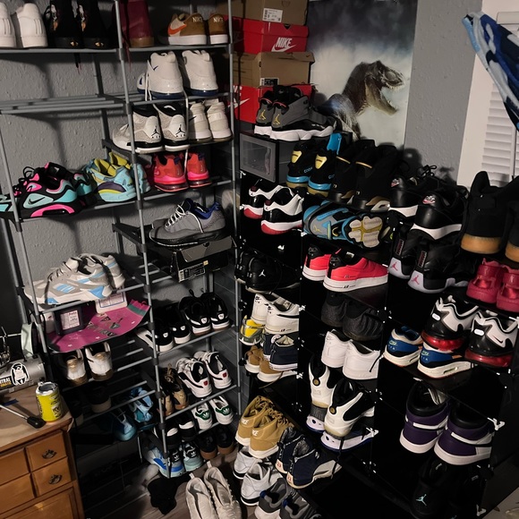 Shoes shoes shoes send me offers sz 10-13